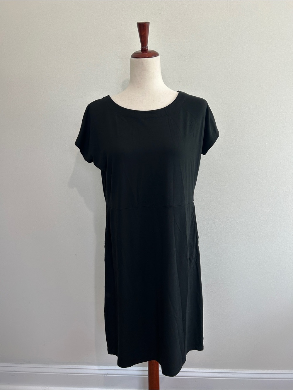 J.‎ Jill Wearever Black Short Sleeve Dress Size Small EUC